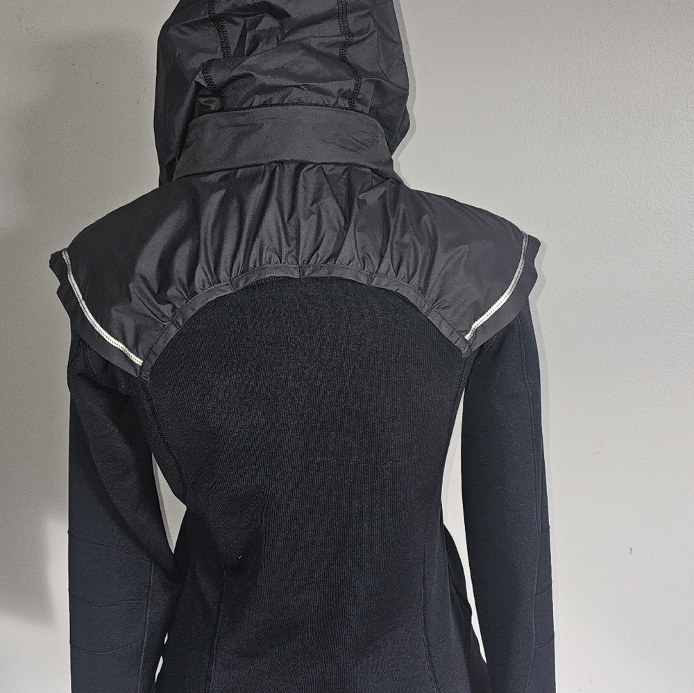 Lululemon Spring Athletic Jacket. Lightweight. Li… - image 4